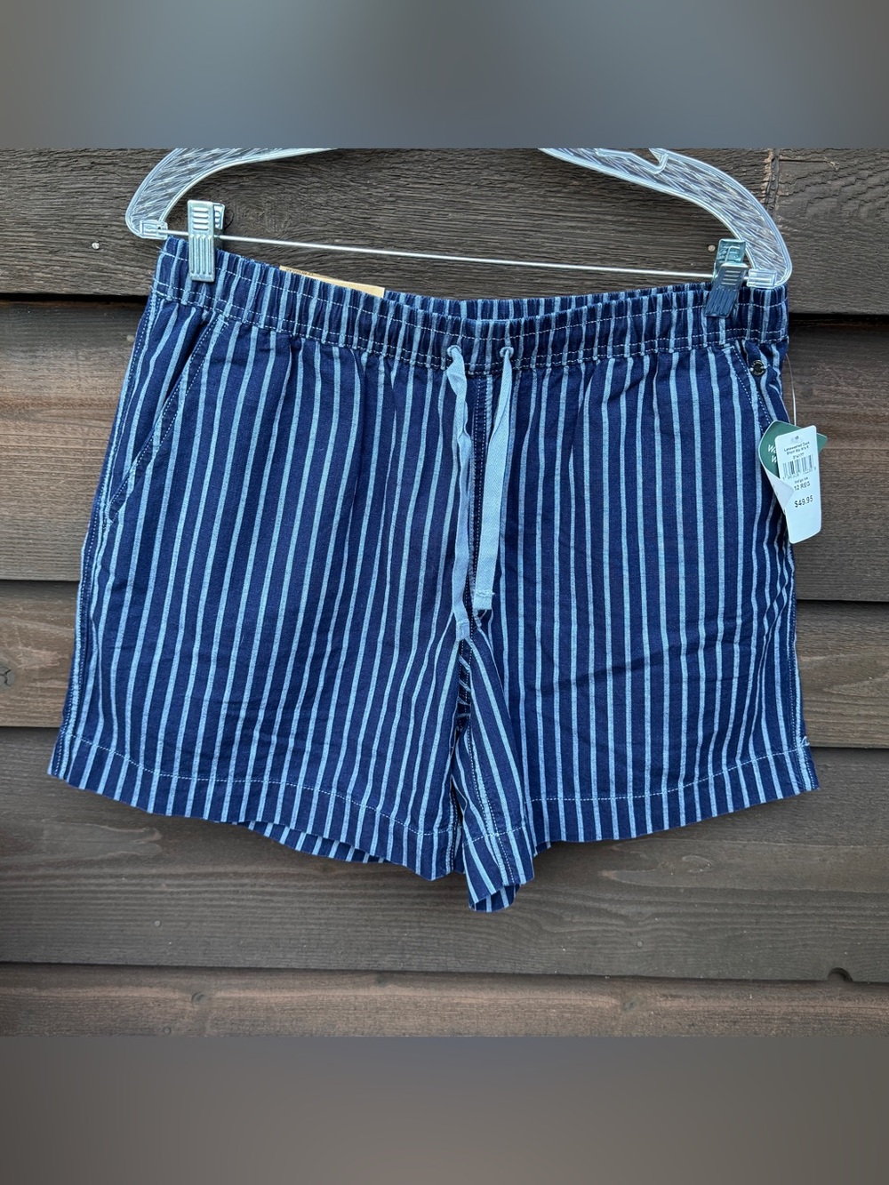 NWT women’s LL BEAN favorite fit striped linen shorts